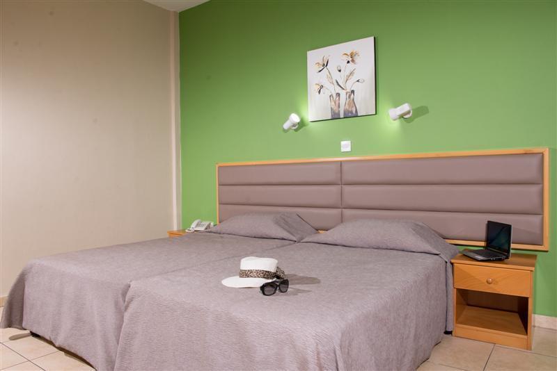 New Famagusta Hotel & Suites Ayia Napa Esterno foto