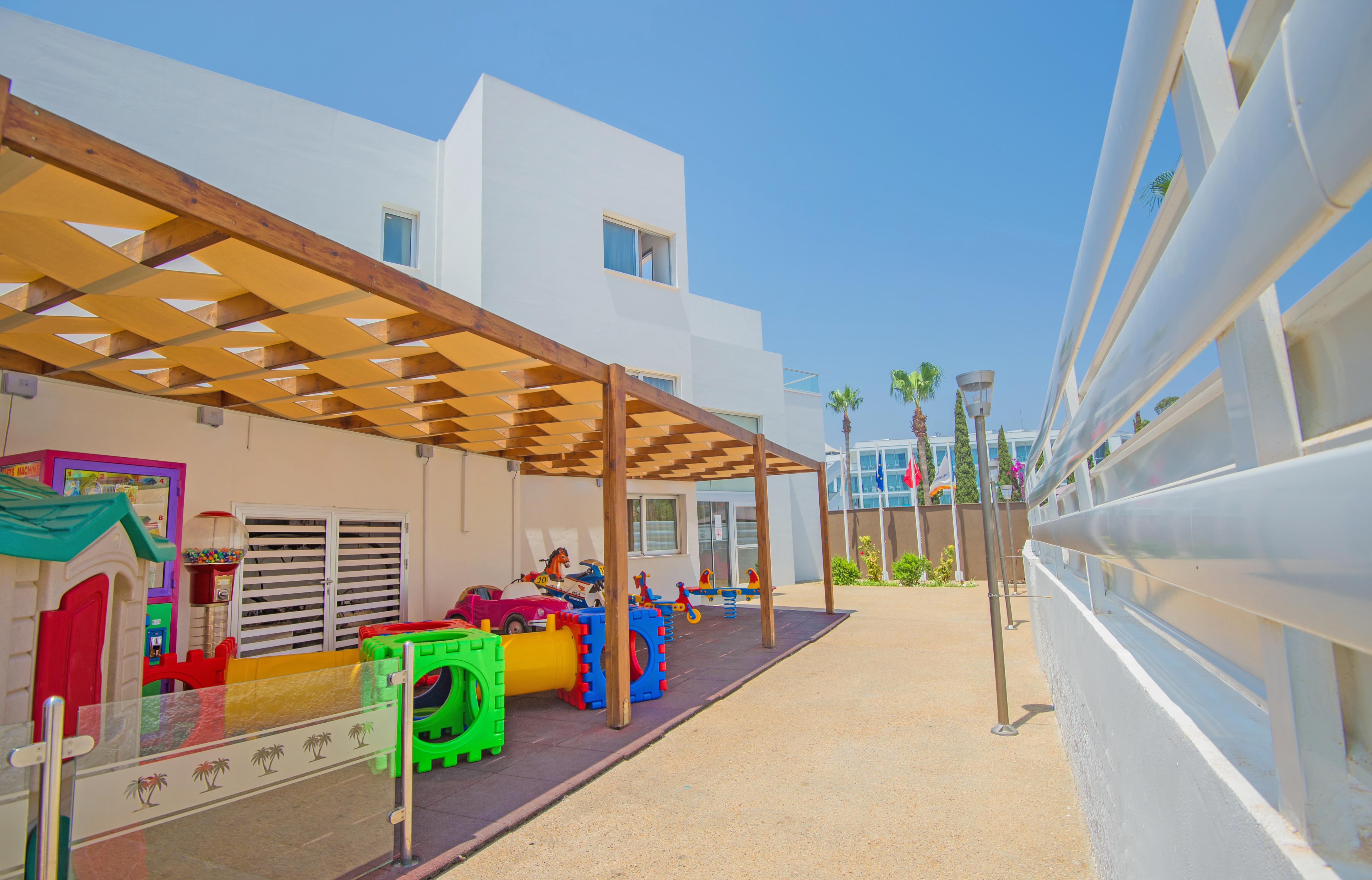 New Famagusta Hotel & Suites Ayia Napa Esterno foto