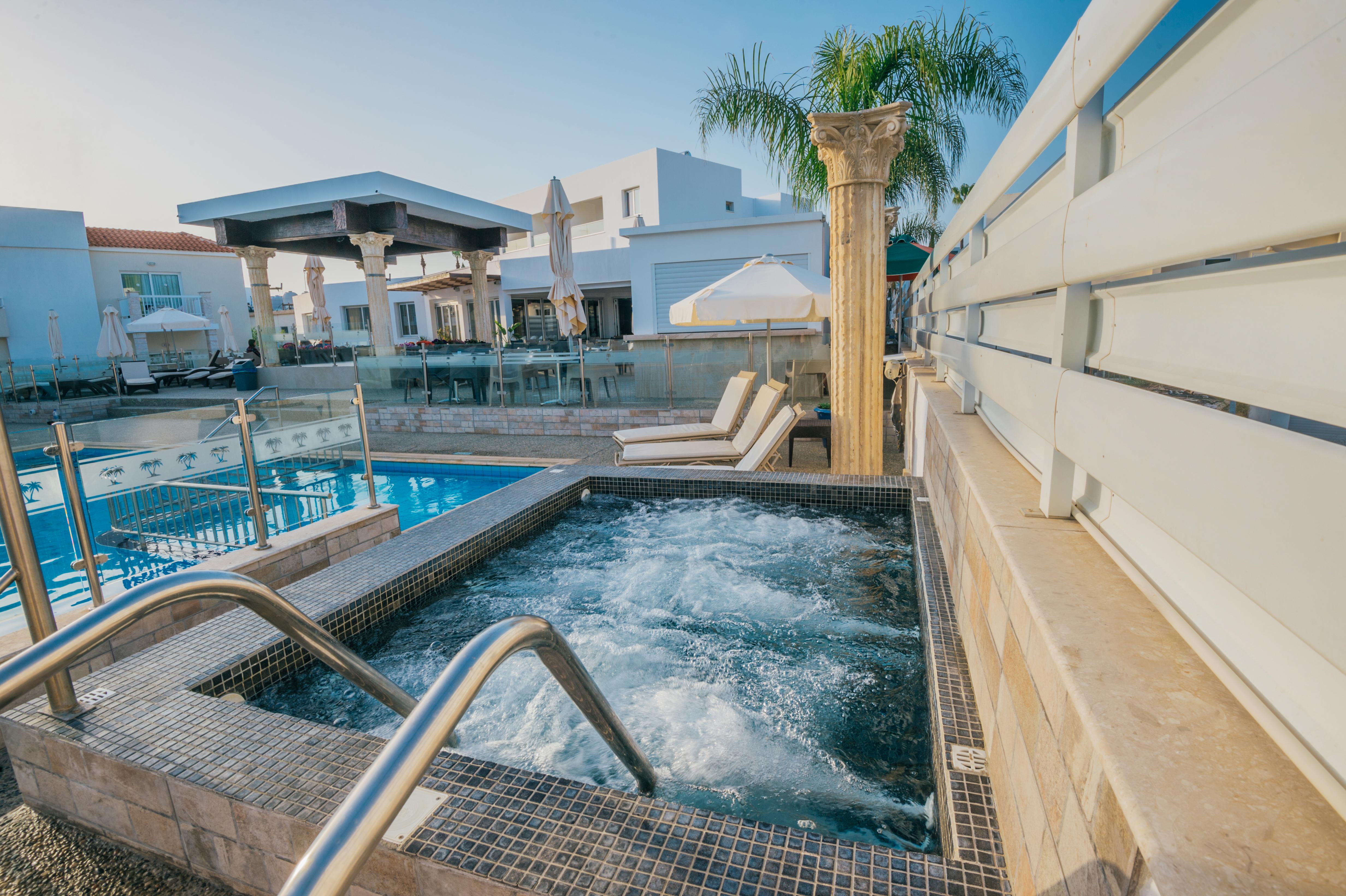 New Famagusta Hotel & Suites Ayia Napa Esterno foto