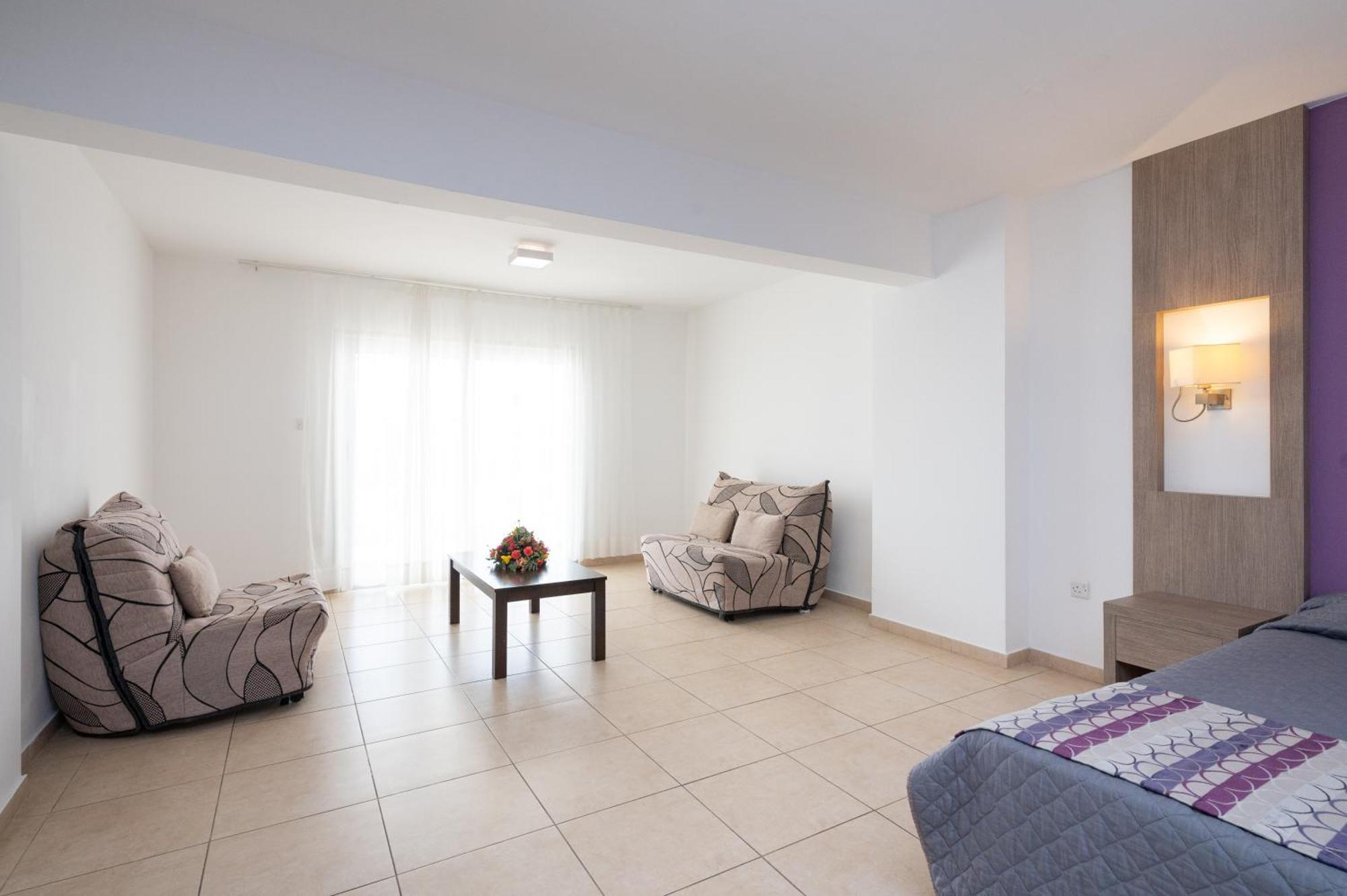New Famagusta Hotel & Suites Ayia Napa Esterno foto