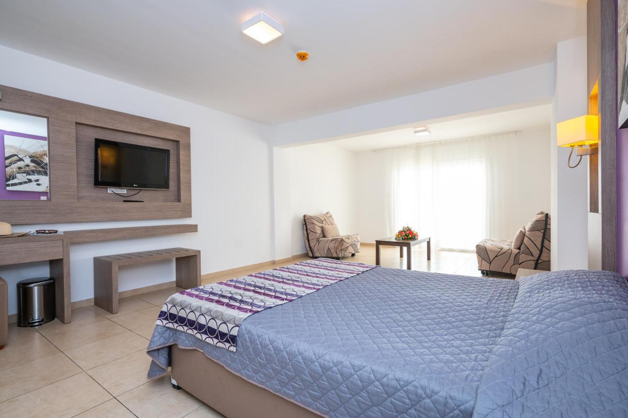 New Famagusta Hotel & Suites Ayia Napa Esterno foto